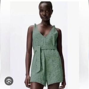 Zara Green Textured Jumpsuit with Belted Waist SizeS